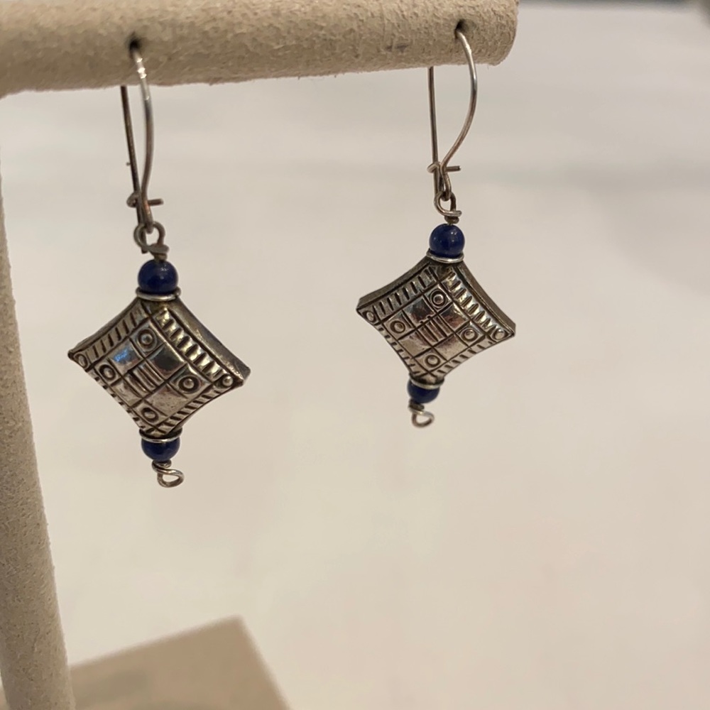 Pier 1 Silver Vintage Demure Dangle Earrings Pillow Shaped Charm Blue Bead
